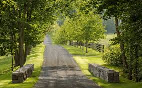 Browse gardenista's collection of posts on driveways to get ideas for your home garden, landscaping needs, or outdoor space which involve driveways. 75 Beautiful Farmhouse Driveway Pictures Ideas July 2021 Houzz