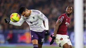 United marca no finalzinho, busca empate com o West Ham, mas mantém torcedor 'cabeludo'