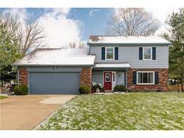 Vinyl is a good home siding that requires little maintenance—it just needs hosing off a few times a year. What Exterior Colors For Multi Color Brick Siding House