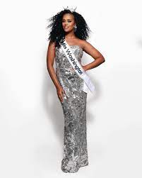 And just like that, our 2025 Local Season has begun! 🖤✨ It was such an  honor attending the Miss Tri-Cities 2025 Competition last night — thank you  so much to the wonderful