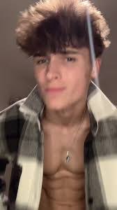 Chris Leder's Instagram, Twitter & Facebook