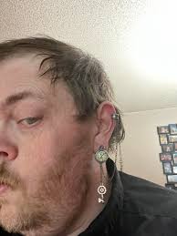 Hey, I am new here. I am very slowly putting together my first steampunk  outfit. This is what I have to start out with. I need a better quality top,  better shoes