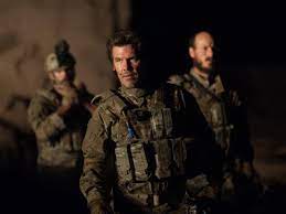 Egy kolumbiai bérgyilkos, alejandro (benicio del toro) és matt graver különleges ügynök (josh brolin) vezetésével szigorúan titkos egység indul ciudad juarez felé. Sicario A Bergyilkos