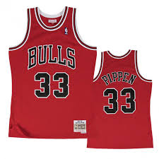 Galatasaray vice chairman yiğit şardan sent a written statement late thursday night announcing he is resigning as vice chairman and club board member at galatasaray beacuase of the recent basketball scandal surrounding the club's basketball team. Scottie Pippen 33 Chicago Bulls 1997 98 Mitchell Ness Swingman Jersey