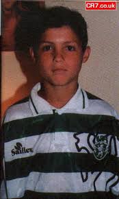 He was the fourth child born to his mother, maria dolores dos santos aveiro and his father, jose dinis aveiro in funchal, an island of madeira, portugal. Young Cristiano Christiano Ronaldo Photo 919584 Fanpop Page 6
