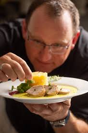 Et varmt måltid mad gør godt😍🍛 Partierne bag Velfærdsprocenten  (Socialdemokratiet, Socialistisk Folkeparti, Enhedslisten, Dansk  Folkeparti, Radikale Venstre og De LokalNationale) har indgået forlig om at  afsætte knap 10 millioner kroner til en