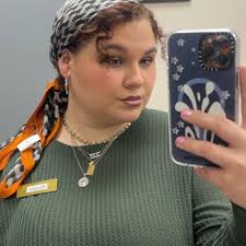 Not even a Korean version in Chris's Bubble message... sooooo what US Stays  have been contacting JYP and WHY?!?