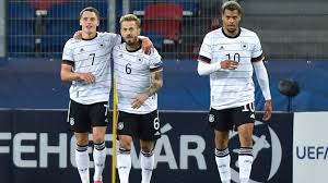 Pour cette rencontre entre le portugal et l'allemagne, le 10 sport n'y va pas de mains mortes. L Allemagne Se Defait Du Portugal Et Remporte L Euro Espoirs