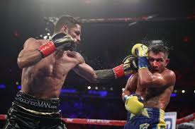 Ломаченко завоевал титул по версии wbo в легком весе. Lomachenko Linares Video Pervogo V Karere Nokdauna Lomachenko