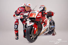 By werner jessner published on 08/22/2020 · 6:09 am gmt the red bulletin back to the red bulletin motogp special Lcr Reveals Livery For Takaaki Nakagami S 2021 Motogp Bike