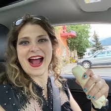 Crystal Zook's Instagram, Twitter & Facebook