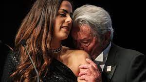 Remportez votre panier bio cultivé avec amour près de chez vous. Alain Delon Umstrittene Auszeichnung Bei Filmfestspielen In Cannes Leute Bild De