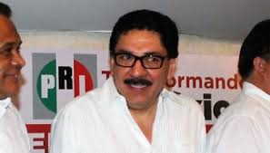 הגייה על ulises ruiz עם ועוד ulises ruiz. Llama Ulises Ruiz A Despedir Al Pri En Edomex Video Almomento Noticias Informacion Nacional E Internacional