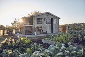 Découvrez nos produits d'aménagement de jardin et construction de maison : Abri De Jardin 10 Modeles Qu On Aime Cote Maison