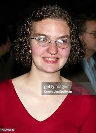 Kristen Hicks's Instagram, Twitter & Facebook