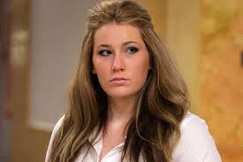 Woman Who Pushed Husband Out of a High-Rise Apartment Hangs Herself in  Prison