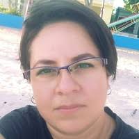 6 perfiles de «Iris Alcantara»