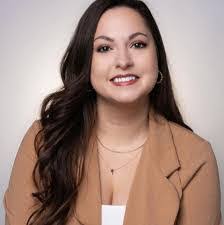 Tabatha Shelton's Instagram, Twitter & Facebook