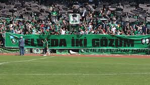 İzmi̇t harita ve yol tarifi i̇çin tikla: Kocaelispor Ismetpasa Stadyumu Na Maglubiyetle Veda Etti