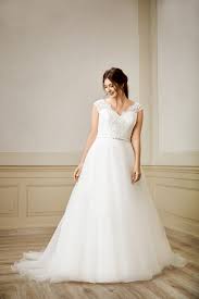Divine atelier boho hochzeitskleid brautkleid 34 36 xs s spitze seide berta. Brautkleider In Grossen Grossen Fur Die Kurvige Braut Braut De