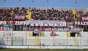 5 giugno 1983, una delle partite più drammatiche. Mondorossoblu It Le Voci Di Mrb It Disaffezione A Taranto Istruzioni Per L Uso