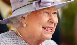 Queen confidante named: Royal cousin Monarch trusts with secrets 'knows  where bodies are'