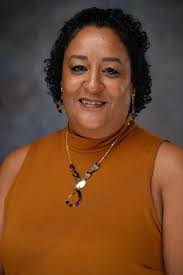 Randi Bruce's Instagram, Twitter & Facebook