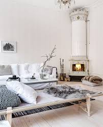 Pièce de vie centrale de l'habitat, le salon est un lieu de partage où l'on aime recevoir. Une Deco Cosy En Blanc Dans Le Salon My Blog Deco
