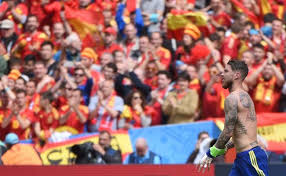 Darum spielt er nicht für spanien es war eine entscheidung, über die wir viel nachgedacht haben, sagte enrique am tag der kaderbekanntgabe mit blick auf ramos. Zlatan Dutt Und Mittelerde En Vogue Vorarlberger Nachrichten Vn At
