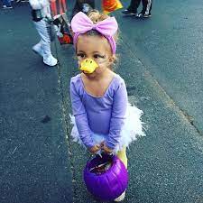 Diy Daisy Duck Costume Images Tutorial Maskerix Com Toddler Halloween Costumes Toddler Halloween Costumes Diy Duck Costumes