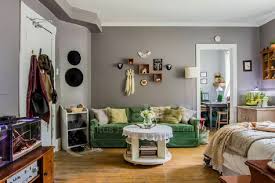 Warna cat ruang tamu warna kombinasi yang cerah. Tips Desain Warna Terbaik Untuk Ruang Tamu Yang Kecil Rumah123 Com
