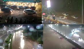 A view of masjid jamek during the flood in kuala lumpur. Jalan Duta Two Other Roads Hit By Flash Floods The Star