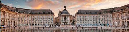 Angoulême franciaország kulturális és történelmi városa címet viseli. Bordeaux I Latnivalok Terkep Bordeaux I Varosnezes Terkep Nouvelle Aquitaine Franciaorszag