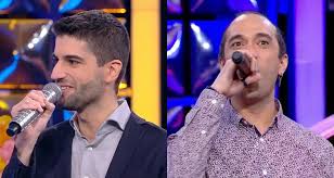 Quelle célébrité se cachait sous le requin. N Oubliez Pas Les Paroles Tournoi Des Maestros 2021 Kevin Ou Herve Il N En Restera Qu Un Ce 8 Mai 2021 Pour Affronter Arsene Jennifer Jeremy Toutelatele
