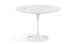 Handcrafted of durable steel finished with an aged bronze finish, it's topped with a thick, chamfered black marble or white italian carrara marble top. Knoll International Saarinen Tulip Dining Table Round H73 X O107 Cm Marble Statuarietto Dopo Domani