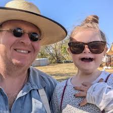 This weekend I got to spend some time with Mr. Lee Weidner, Neil Weidner's  dad. Mr. Weidner is the last person to be commissioned in the US military  who did not have