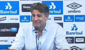 Renato portaluppi (born 9 september 1962), known as renato gaúcho, is a brazilian football coach and former footballer who played as a right winger. Renato Gaucho Crava Que Corinthians Vai Despencar E Admite Secar Equipe De Carille