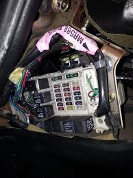 Always check the fuse box first when you experience electrical problems in your 2004 dodge stratus es 2.7l v6. I Need A Fuse And Relay Diagram For A 2002 Dodge Stratus 3 0 V6 Rt Coupe I Can Send Pictures Of What My 2 Boxes Look