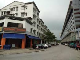 #seksyen15 #shahalambismillahirrahmanirrahim.perkongsian pemandangan kawasan persekitaran yang terdapat di dataran otomobil, seksyen 15, shah alam. Apartment Homestay Rizal Dataran Otomobil Seksyen 15