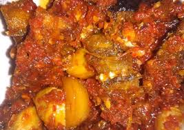 Walau bahan yang diperlukan cukup banyak, ternyata cara membuatnya mudah, lho! Resep Belut Jengkol Goreng Balado Enak Banget