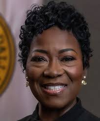 Kim Tolbert's Instagram, Twitter & Facebook