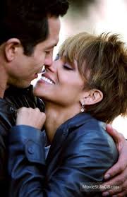 Catwoman Publicity Still Of Halle Berry Benjamin Bratt Catwoman Halle Berry Halle Berry Benjamin Bratt