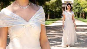 Jersey ribbelt nicht, alle „kanten liegen ganz glatt auf der haut und der viskosejersey schmiegt sich schön an und trägt nicht auf. Brautkleid Selber Nahen Pattydoo
