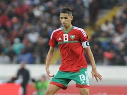 بدر بانون ولد بتاريخ 30 سبتمبر 1993 في الدار البيضاء، هو لاعب كرة قدم دولي مغربي يلعب في مركز الدفاع رفقة فريق الأهلي المصري. ØªØ¹Ø§Ù‚Ø¯ Ø§Ù„Ø£Ù‡Ù„ÙŠ Ù…Ø¹ Ø¨Ø¯Ø± Ø¨Ø§Ù†ÙˆÙ† Ø§Ù„Ù…ØªØ­Ø¯Ø« Ø¨Ø§Ø³Ù… Ø§Ù„Ø±Ø¬Ø§Ø¡ Ù‡Ù„ Ù‡Ù†Ø§Ùƒ Ù…ØµØ±Ø§ÙˆÙ‰