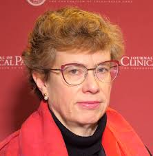 Efficacy of Zanubrutinib vs Ibrutinib as Treatment for Relapsed/Refractory  CLL and SLL