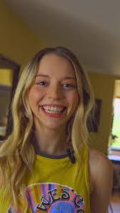 Lily Buck's Instagram, Twitter & Facebook