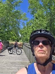 Lisa Flewelling's Instagram, Twitter & Facebook