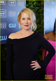 Christina applegate shocked her fans late monday by revealing that she had been diagnosed with multiple sclerosis a few ms is an autoimmune disease that affects the central nervous system. Bdjunfcwkxvy5m