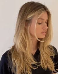 Emily Morlock's Instagram, Twitter & Facebook