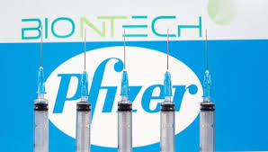Tras la dilución, la vacuna de pfizer se administra por vía intramuscular en una pauta de 2 dosis. Coronavirus Covid 19 Vacuna Pfizer Biontech Es Aprobada Por El Gobierno Del Reino Unido Para Su Uso Desde La Proxima Semana Mundo El Comercio Peru